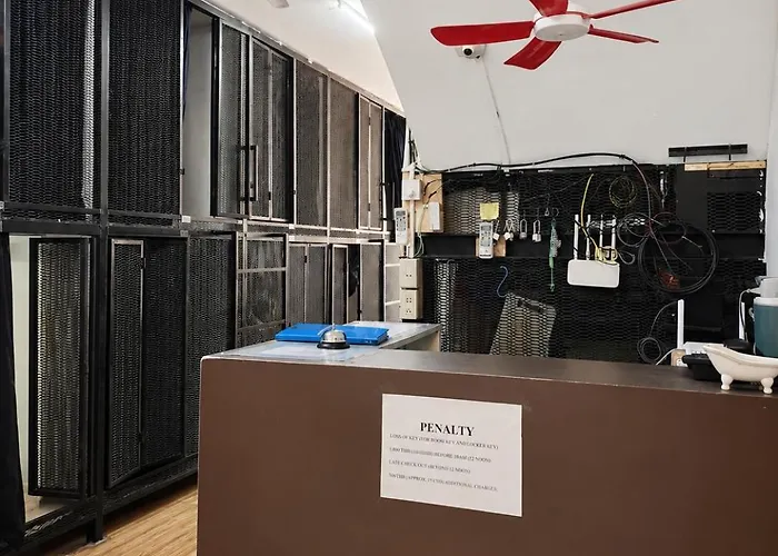 Transient House Near Bgc & Sm Aura 膠囊旅館 马尼拉